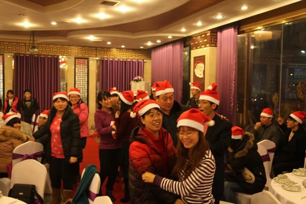 特普麗同仁攜手歡度平安夜