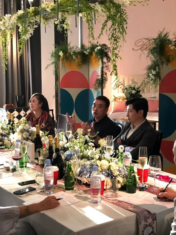 花枝才能招展 軟裝大咖艾仕聚