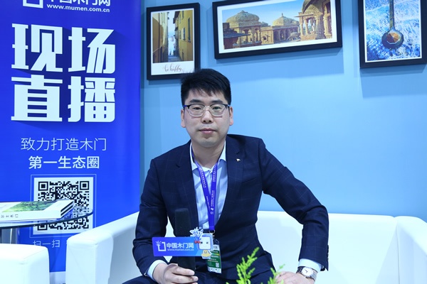 威爾士木門(mén)任鶴
