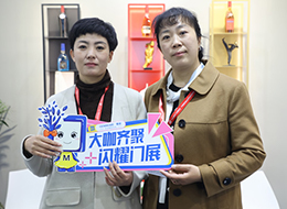 2023北京門(mén)展，中國(guó)木門(mén)網(wǎng)專(zhuān)訪鴻業(yè)世佳木門(mén)張亞靜